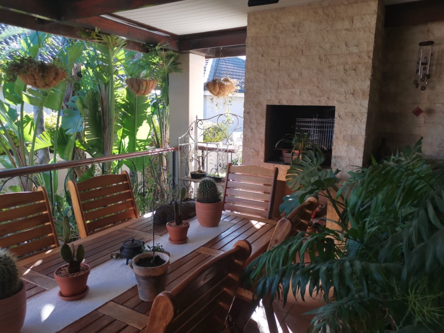 To Let 3 Bedroom Property for Rent in Fernwood Western Cape